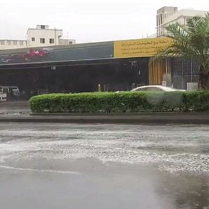 بالفيديو: مونتاج رائع لأمطار مكة المكرمة 