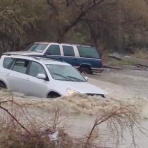 شاهد كيف تحولت بعض أحياء وطرق الطائف إلى مستنقعات كبيرة نتيجة الأمطار  