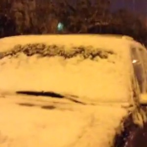 الثلوج تتساقط على طريف و البهجة تعُم المواطنين 