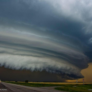 شاهد سحابة  "السوبر سل" المرعبة التي فاجأت عفيف مساء الأربعاء