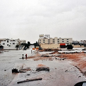 بالصور.. العاصفة الرعدية التاريخية التي اجتاحت العاصمة السعودية الرياض عام 1996/ 1416