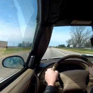 سائق ينجو من كارثة بعد أن فقد وعيه لمدة 35 ثانية أثناء القيادة على الطريق 