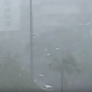 ارتفاع عدد قتلى الاعصار "جوني"  في الفلبين ونقل المساعدات جواً لآلاف المحاصرين