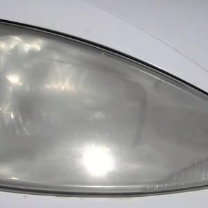 تلميع أنوار زجاج السيارة .. تعرف على أسهل طريقة