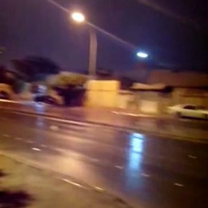 بالفيديو: شاهد كيف تساقطت الامطار على الرياض مع ساعات فجر السبت