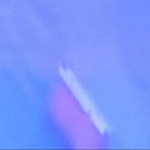 مستجدات اختفاء الطائرة الماليزية: العثور على جثة عائمة وباب طائرة 