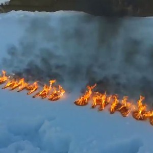 أردني يُشعل الثلج بطريقة إحترافية خلال العاصفة " أليكسا " 