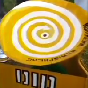 تجربة مثيرة : شاهد ماذا يحدث عند صب الماء على خط الأستواء 