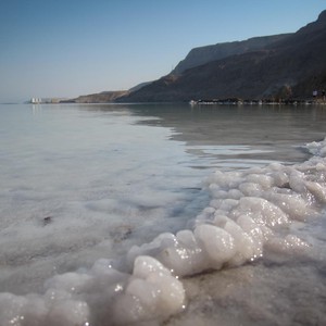 شاهد لحظة العثور على مفقودي البحر الميت بعد 14 ساعة البحث 