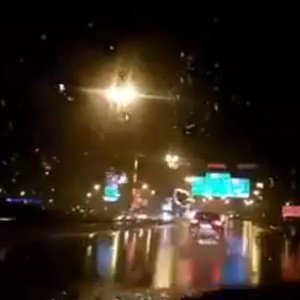 بالفيديو : مشاهد من أمطار وبروق دبي 