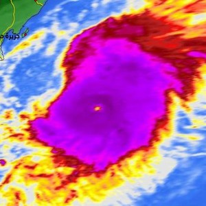 بالفيديو: إعصار نيلوفار من البداية حتى النهاية 