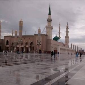 أمطار الخير والبركة في المسجد النبوي الشريف فجر الأربعاء 