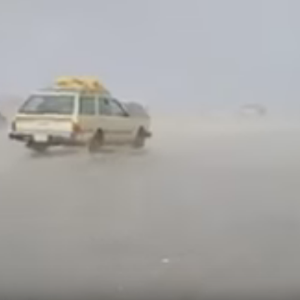 تساقط غزير للأمطار شمال جدة صباح الأربعاء