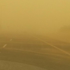 بالصور : غبار شديد يجتاح منطقة جازان اليوم الأحد 4-8-2014 