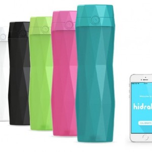 Une bouteille d&#39;eau intelligente qui vous rappelle de boire de l&#39;eau en cas de besoin