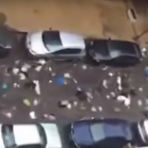 فقط في بيروت .. طوفان من النفايات !