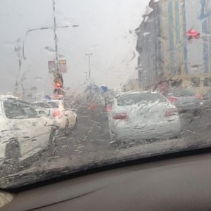 هطول أمطار وتساقط البرد على أجزاء من مكة المكرمة