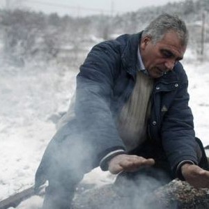 بالفيديو: مواطن أردني يوجه دعوة للعالم للرأفة على اللاجئين وسط الثلوج