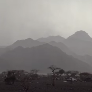 بالفيديو: امطار الخير والرحمة تشمل المدينة المنورة يوم الاحد