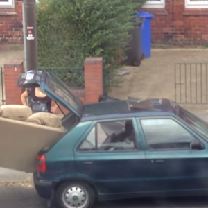 ثلاث دقائق طريفة مع أغبى عائلة بالعالم