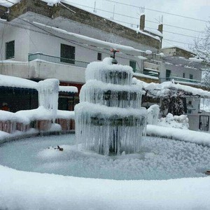 بالصور .. الثلجة الأجمل في العام 2013