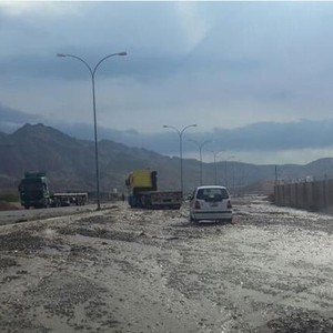 الأمطار تزور العقبة لأول مرة خلال موسم الشتاء الحالي