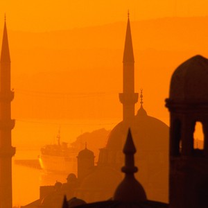 بالفيديو : الآذان من عدة دول 