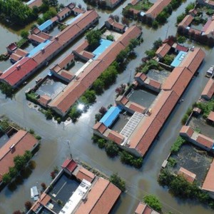 إجلاء أكثر من 100 ألف بسبب الأمطار الغزيرة في الصين... شاهد
