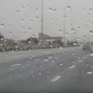 دبي تعش يوماً استثنائياً تحت أنغام المطر 