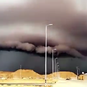 الفيديو الأجمل لـ "سوبرسل" ثادق المرعبة التي أثرت على المنطقة عصر الإثنين 