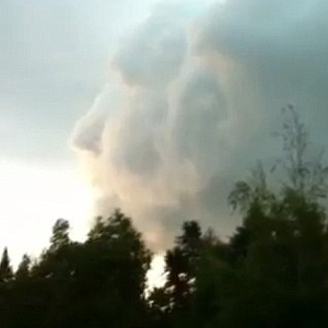 بالفيديو : غيوم تتحرك في كندا على شكل وجه بشري 