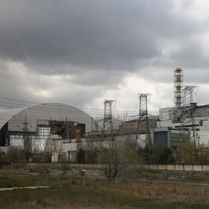 حريق غابة شمال أوكرانيا يهدد محطة تشيرنوبل النووية