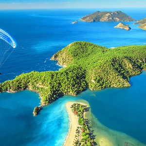 أولودينيز .. البحر الميت الذي أصبح مفعما بالنشاط