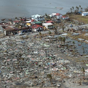 "الخارجية تحذر المواطنين في الفلبين من إعصار "نول