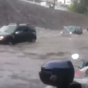 شاهد: عواصف مطرية شديدة تغرق مدينة القنيطرة المغربية على ساحل الأطلسي  