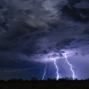 هام | المركز الوطني للإنذار المبكر في سلطنة عُمان يصدر التقرير رقم 2 حول الحالة الماطرة "أخدود النهضة"