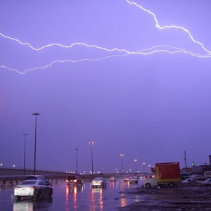 السعودية .. الحالة الجوية الماطرة مستمرة والتخاريج البحرية تنشط في سواحل البحر الأحمر