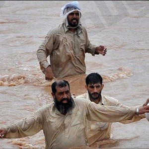 بالصور: 108 ضحايا لموجة الأمطار الموسمية التي تضرب الباكستان 