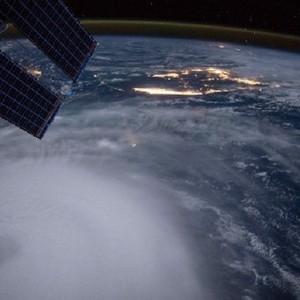 بالصورة: رائد الفضاء "سكوت" يصور اقتراب إعصار "يواكين" من جزر البهاما