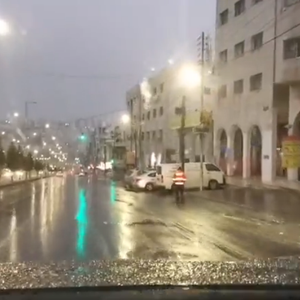 الأردن | بث مُباشر من العاصمة عمّان لبدء تساقط الثلوج صباح اليوم الأربعاء 19/1/2022