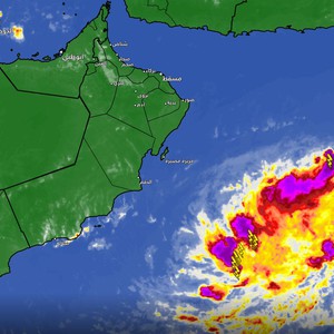سلطنة عُمان | رصد منطقة جديدة من الضغط الجوي المُنخفض وسط بحر العرب