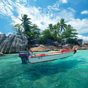 جزيرة براسلين في سيشل .. النخيل والشواطئ الساحرة