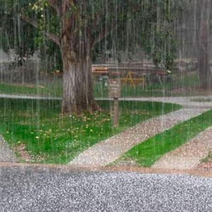 احتمال لبعض الأمطار الرعدية نهار السبت واشتداد الأمطار ليلاً وفجر الأحد مع بداية تأثير المنخفض الجوي