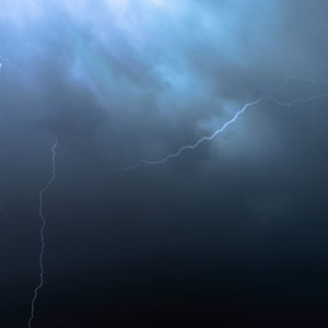 السعودية | استمرار التقلبات الجوية في عديد من المناطق وأمطار رعدية تشمل جنوب غرب الممكلة الأربعاء