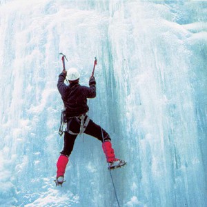 أنباء عن وقوع انهيارات في جبل إيفرست بعد زلزال نيبال