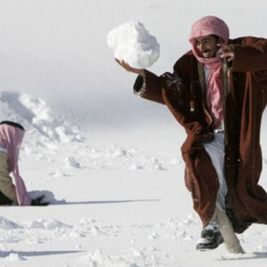 السعودية | لماذا لا تتأثر مدينة جدة بالمنخفضات القطبية والتساقطات الثلجية كما هو الحال في منطقة تبوك؟