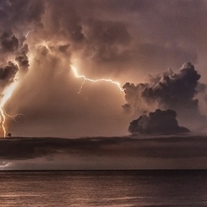 السعودية | مؤشرات على عودة فرص الأمطار الرعدية لمرتفعات جازان وعسير نهاية ومطلع الأسبوع