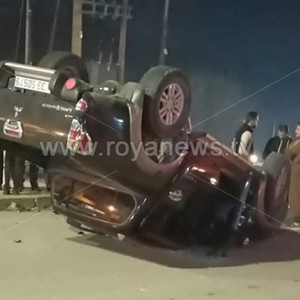 مراسل رؤيا | بسبب الانجماد.. تدهور وانقلاب مركبة في عجلون 