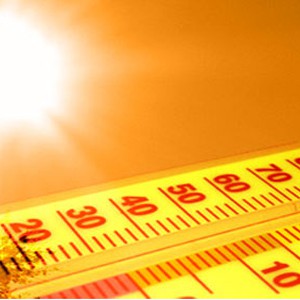 أجواء حارة يوم الجمعة وخطر التعرض الطويل لأشعة الشمس