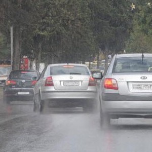 السبت : طقس دافئ وزخات أمطار رعدية متوقعة في عدة مناطق 